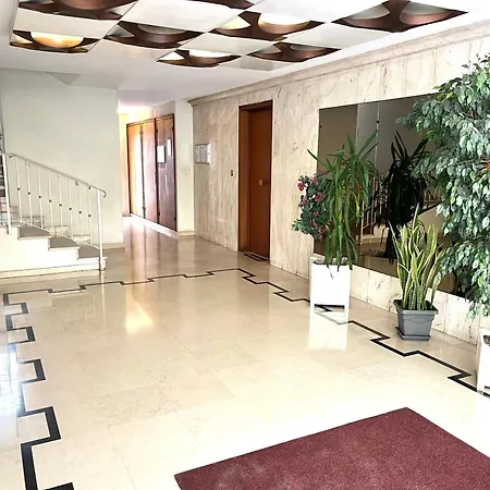 Apartment Carre D'or Bastion 1er Vue Antibes