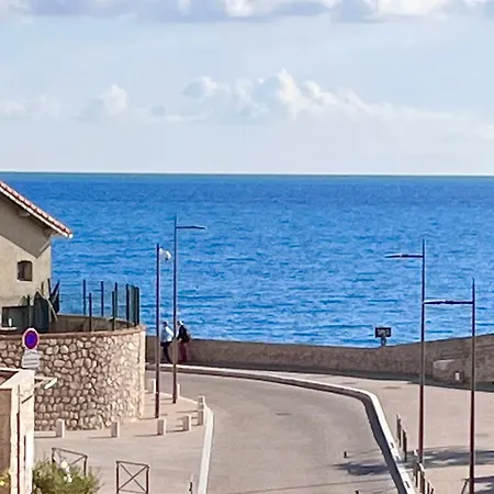 Carre D'or Bastion 1er Vue Apartment *