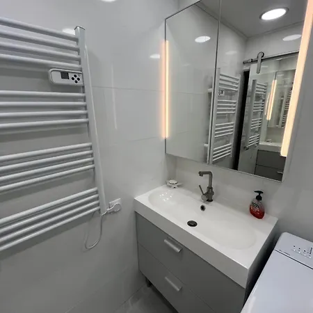 Carre D'or Bastion 1er Vue Apartment Antibes